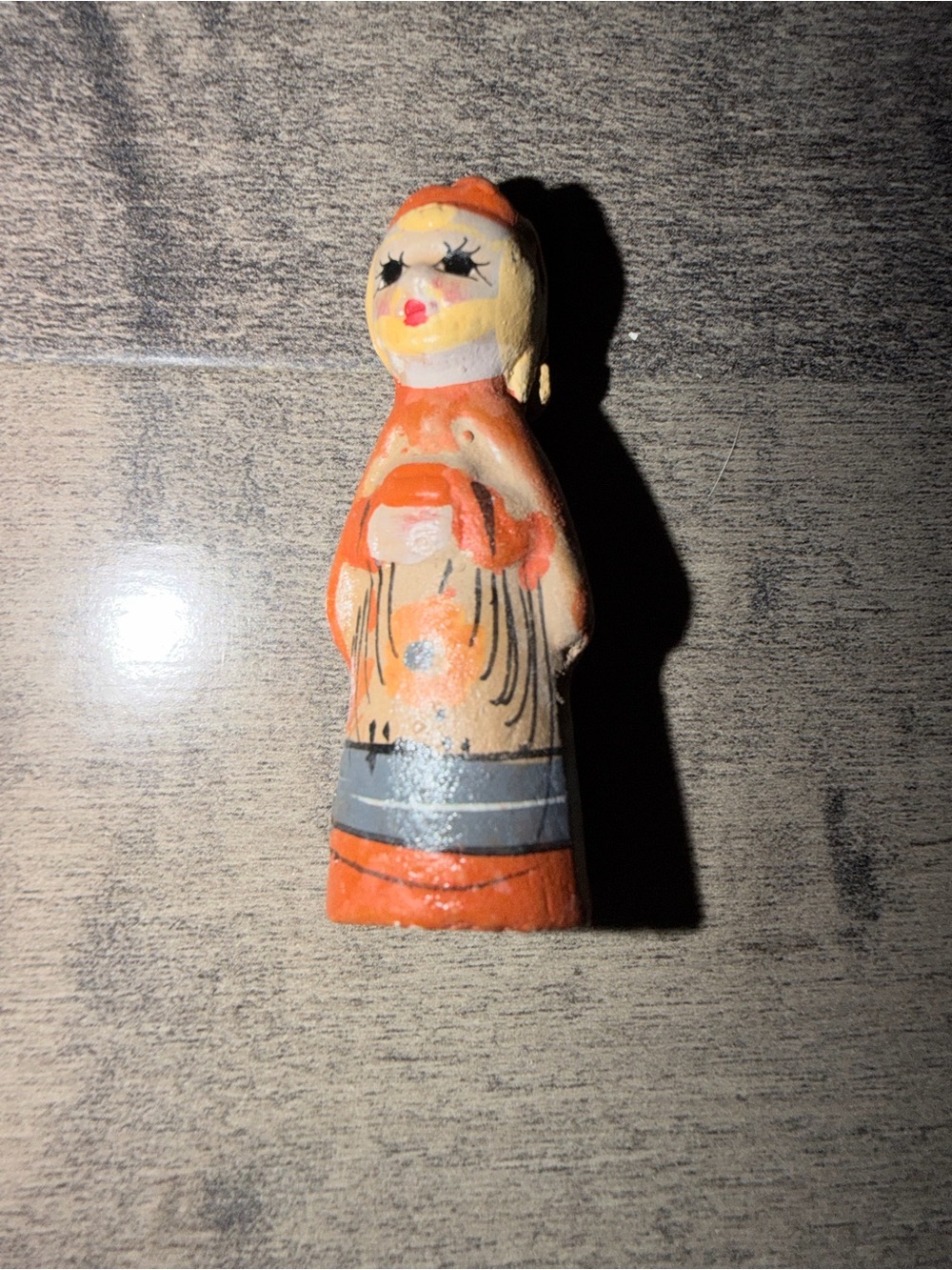 Vintage Mexican Hand-Painted tonala Figurine Set in Orange and Black - Picture 9 of 10